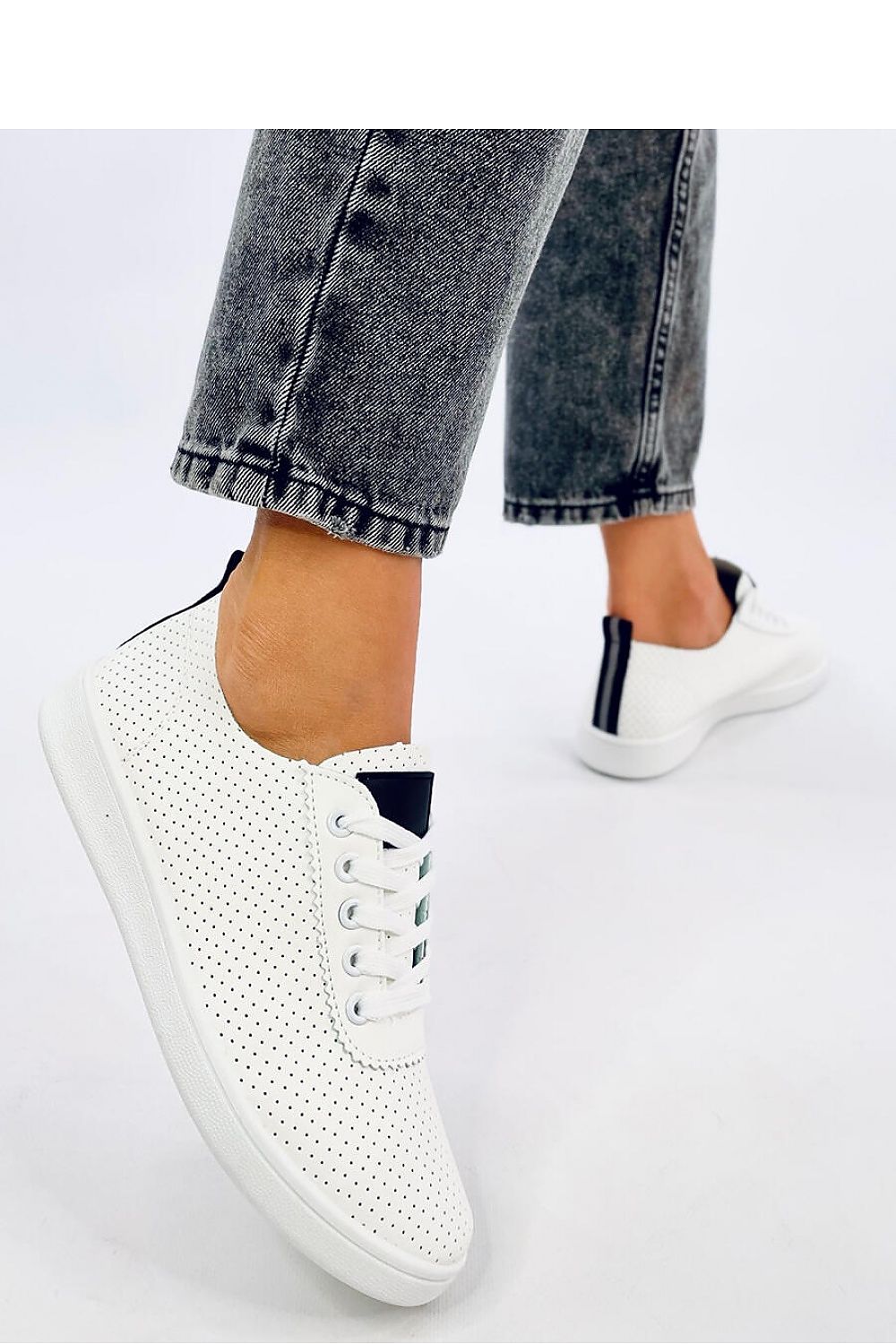 Sneakers Model 192186 Inello