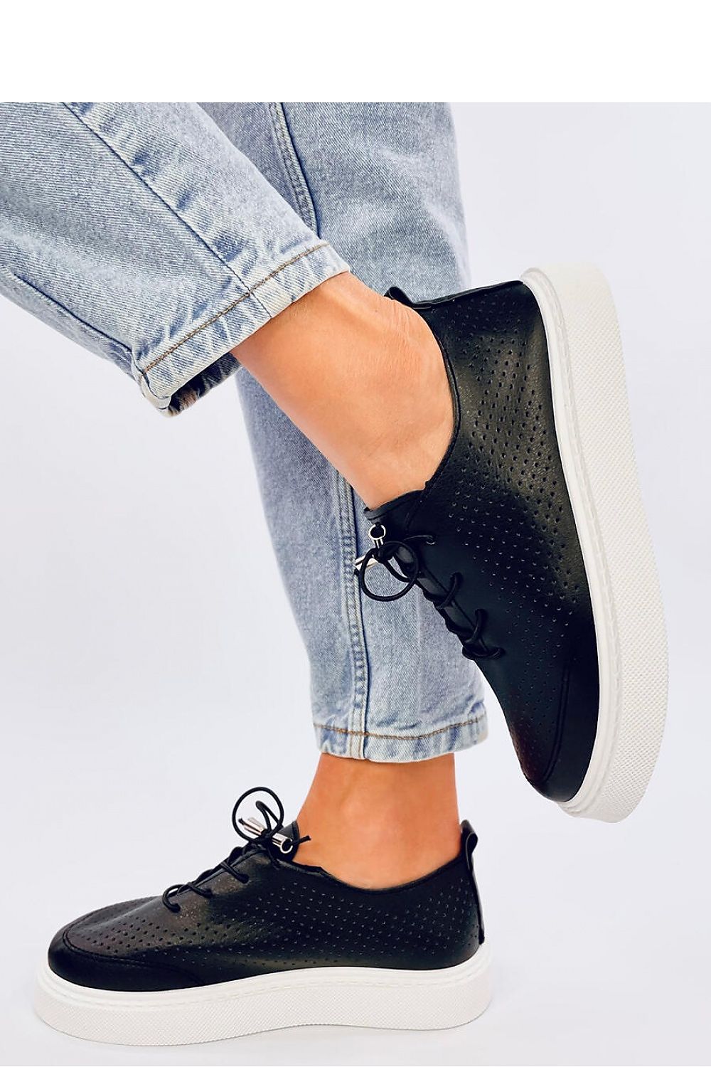Sneakers Model 192589 Inello