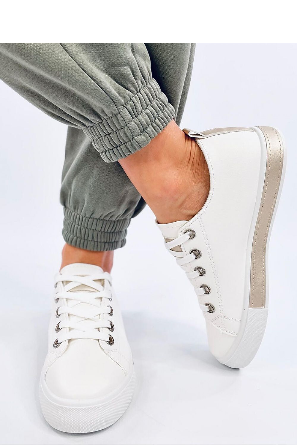 Sneakers Model 194031 Inello