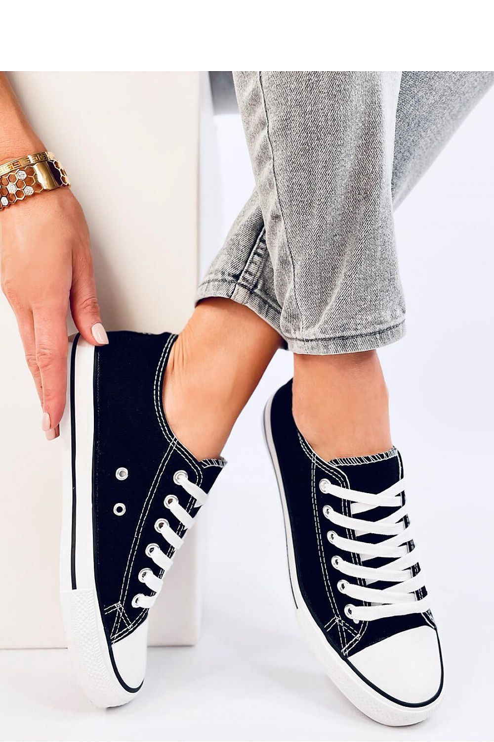 Sneakers Model 194240 Inello
