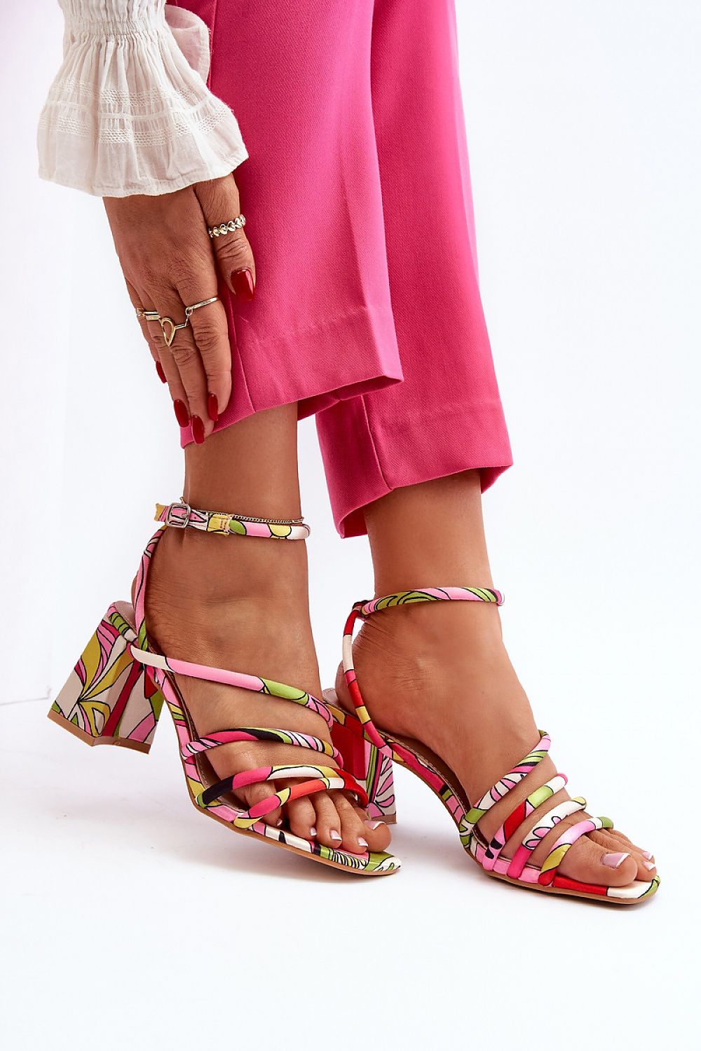 Sandalen mit Absatz Model 194396 Step in style