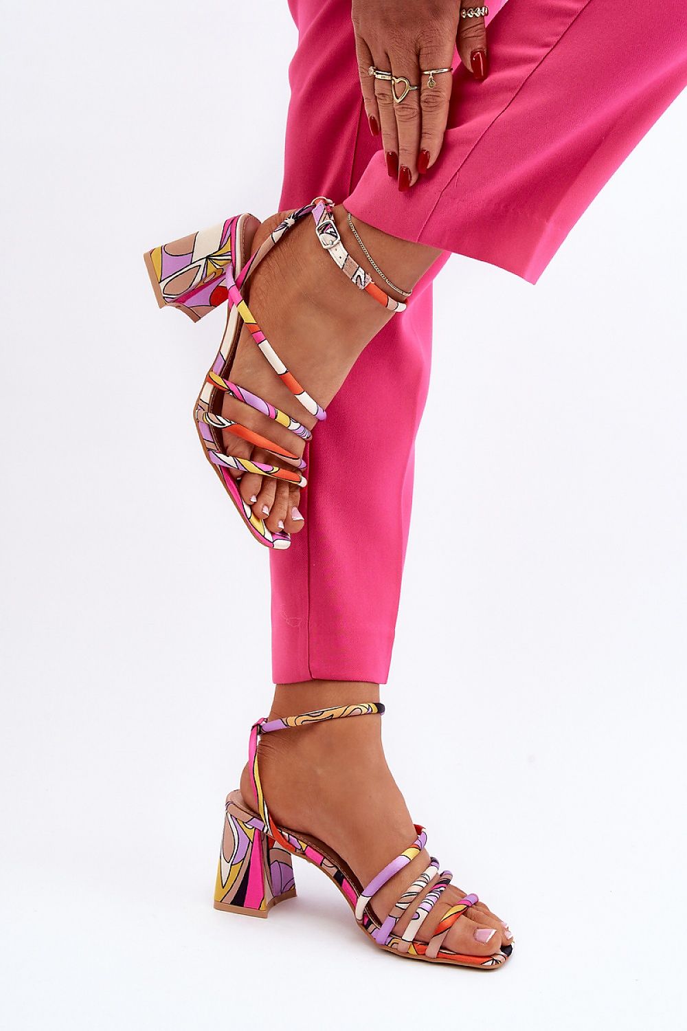 Sandalen mit Absatz Model 194397 Step in style