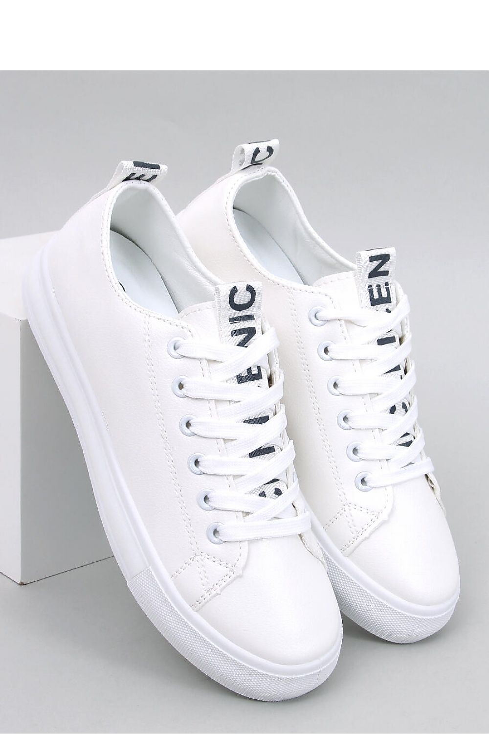 Sneakers Model 194604 Inello