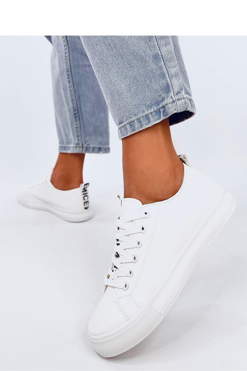 Sneakers Model 194604 Inello