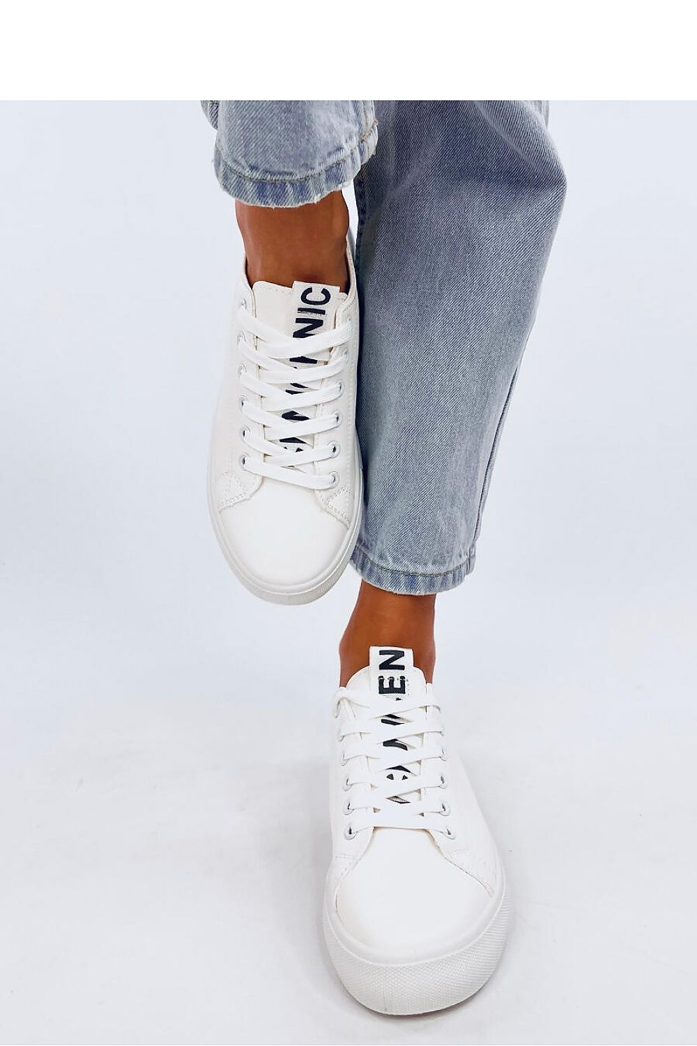 Sneakers Model 194604 Inello