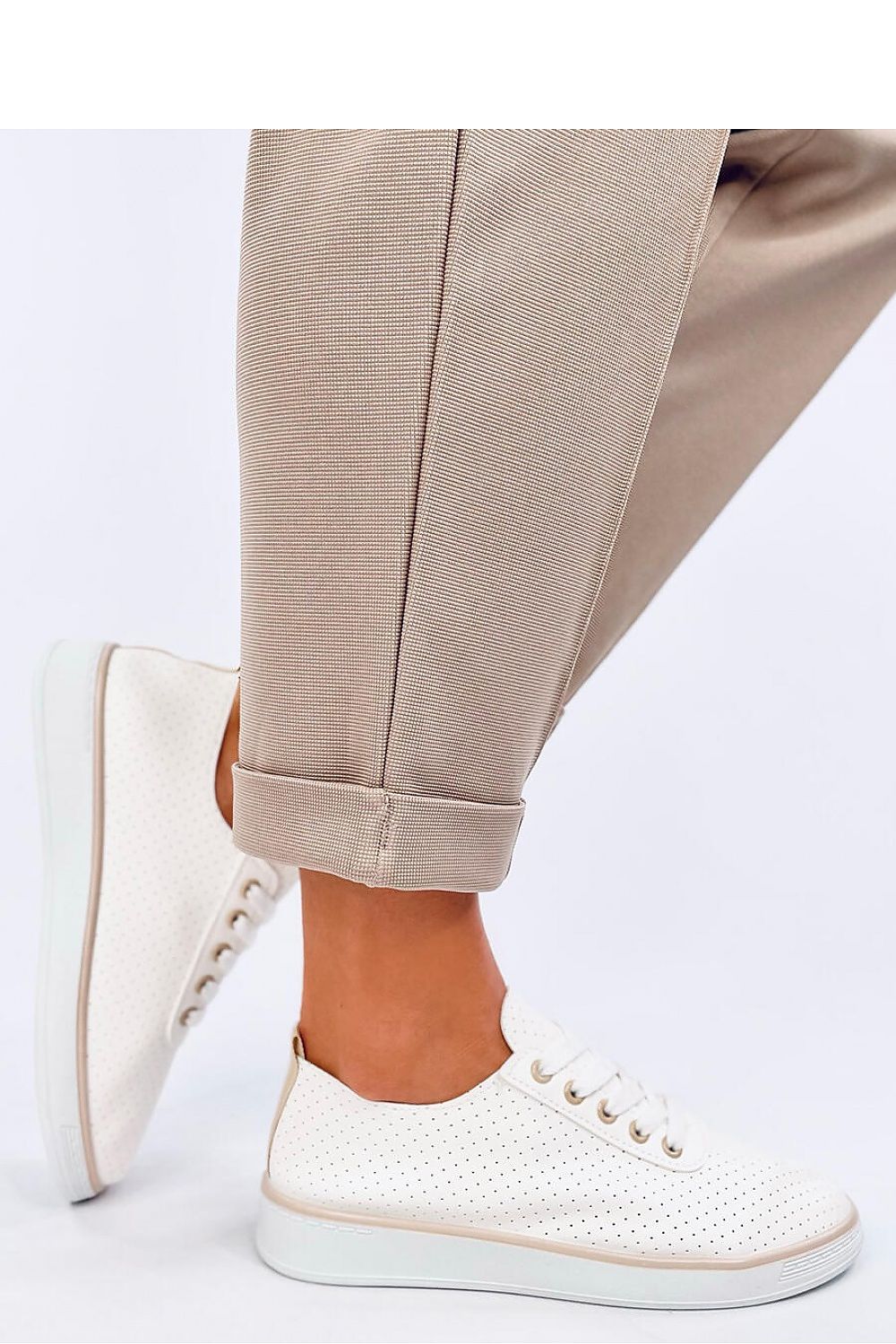Sneakers Model 194611 Inello