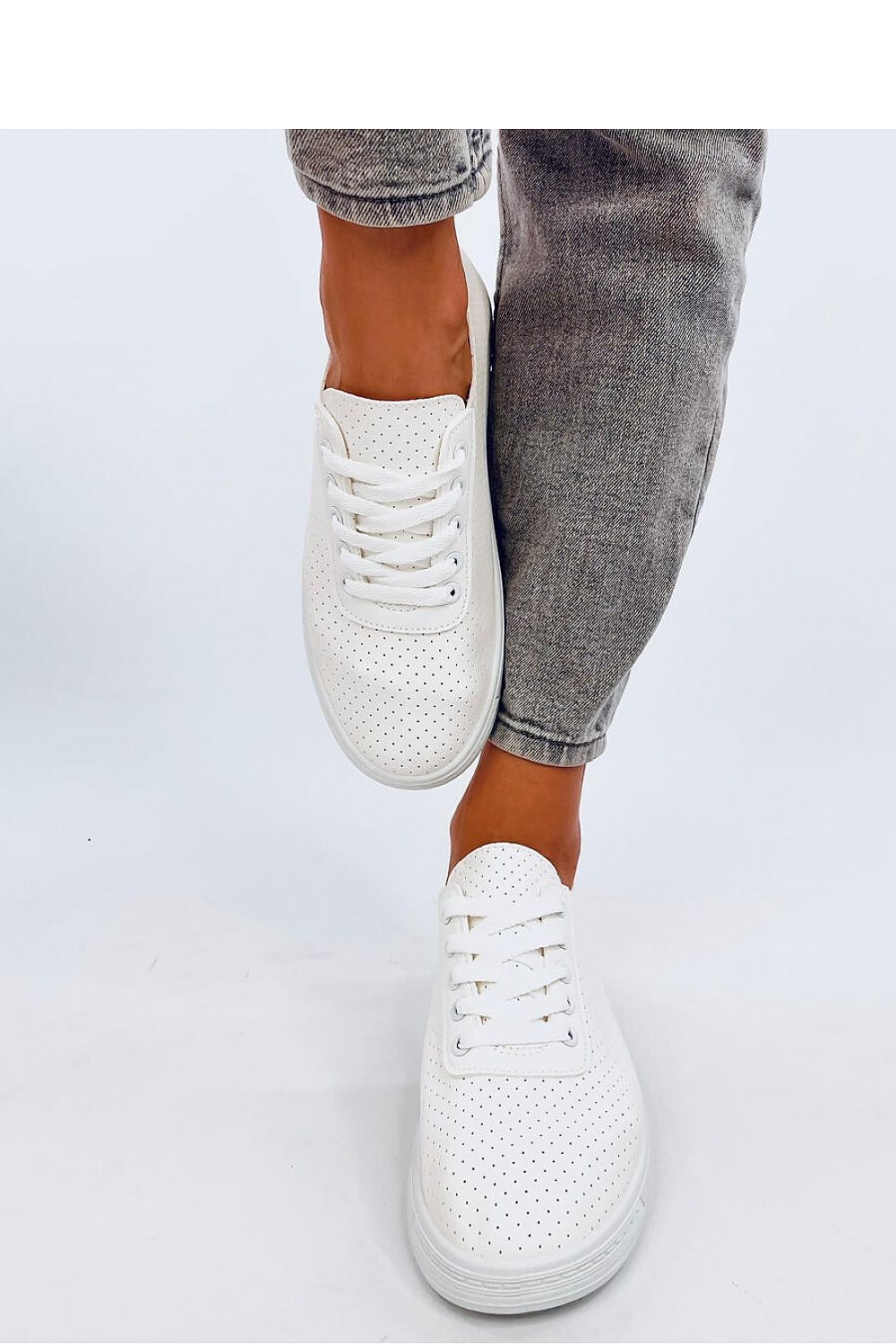 Sneakers Model 194612 Inello