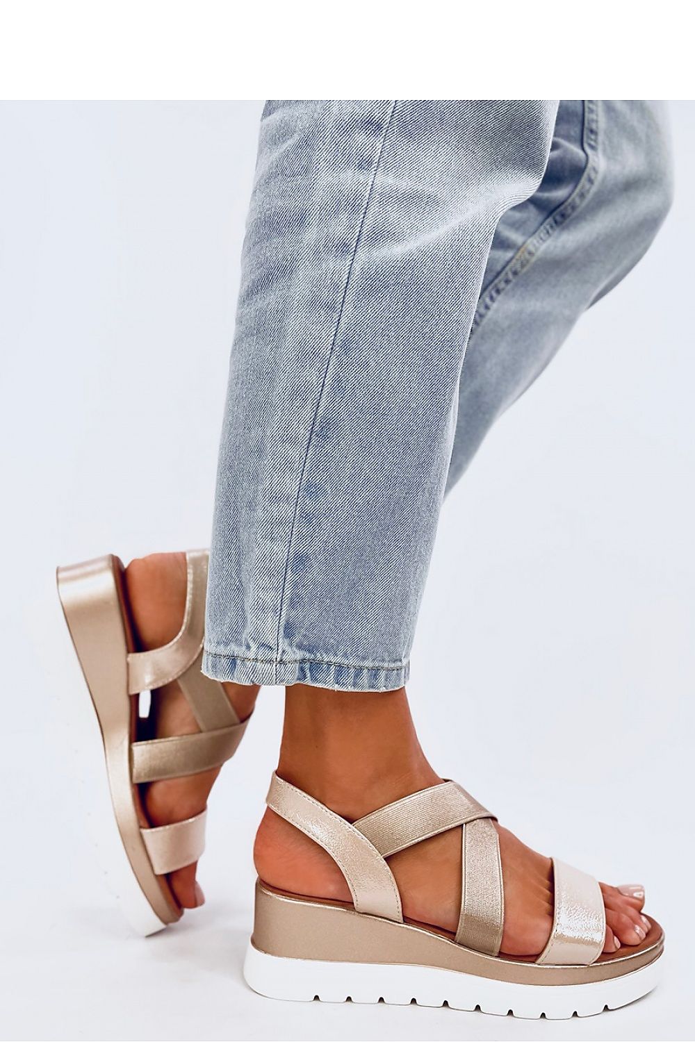 Sandalen mit Absatz Model 195138 Inello