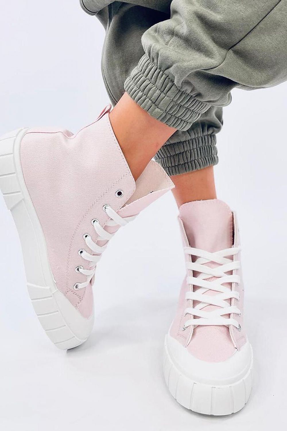 Sneakers Model 195526 Inello