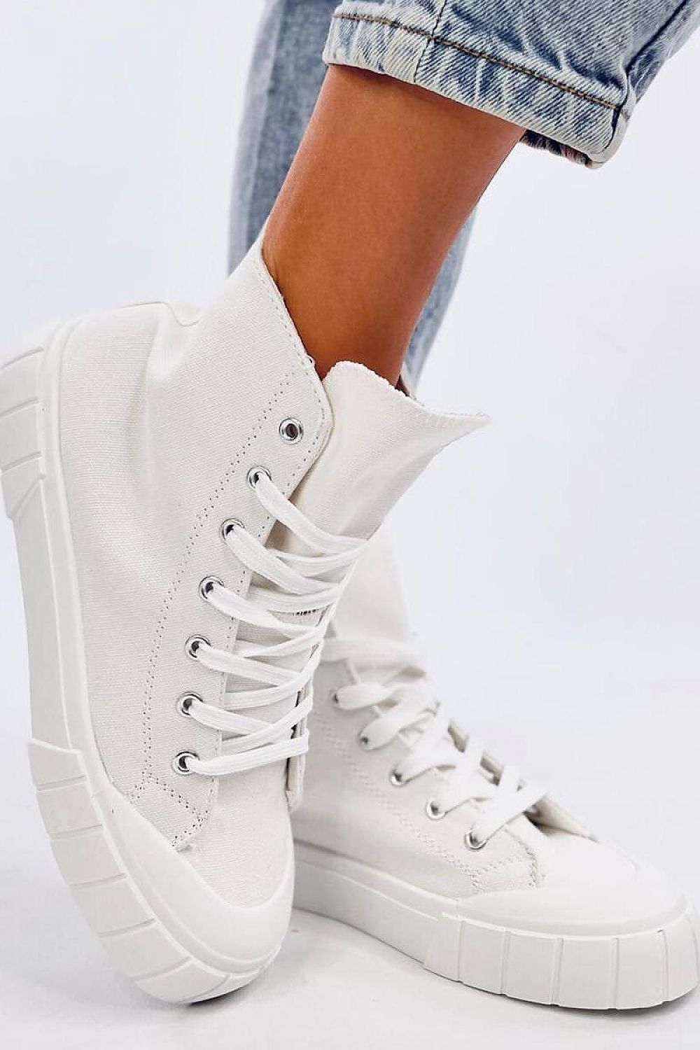 Sneakers Model 195528 Inello