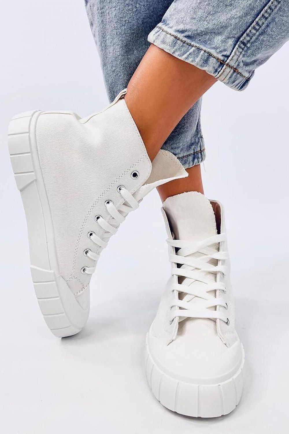 Sneakers Model 195528 Inello