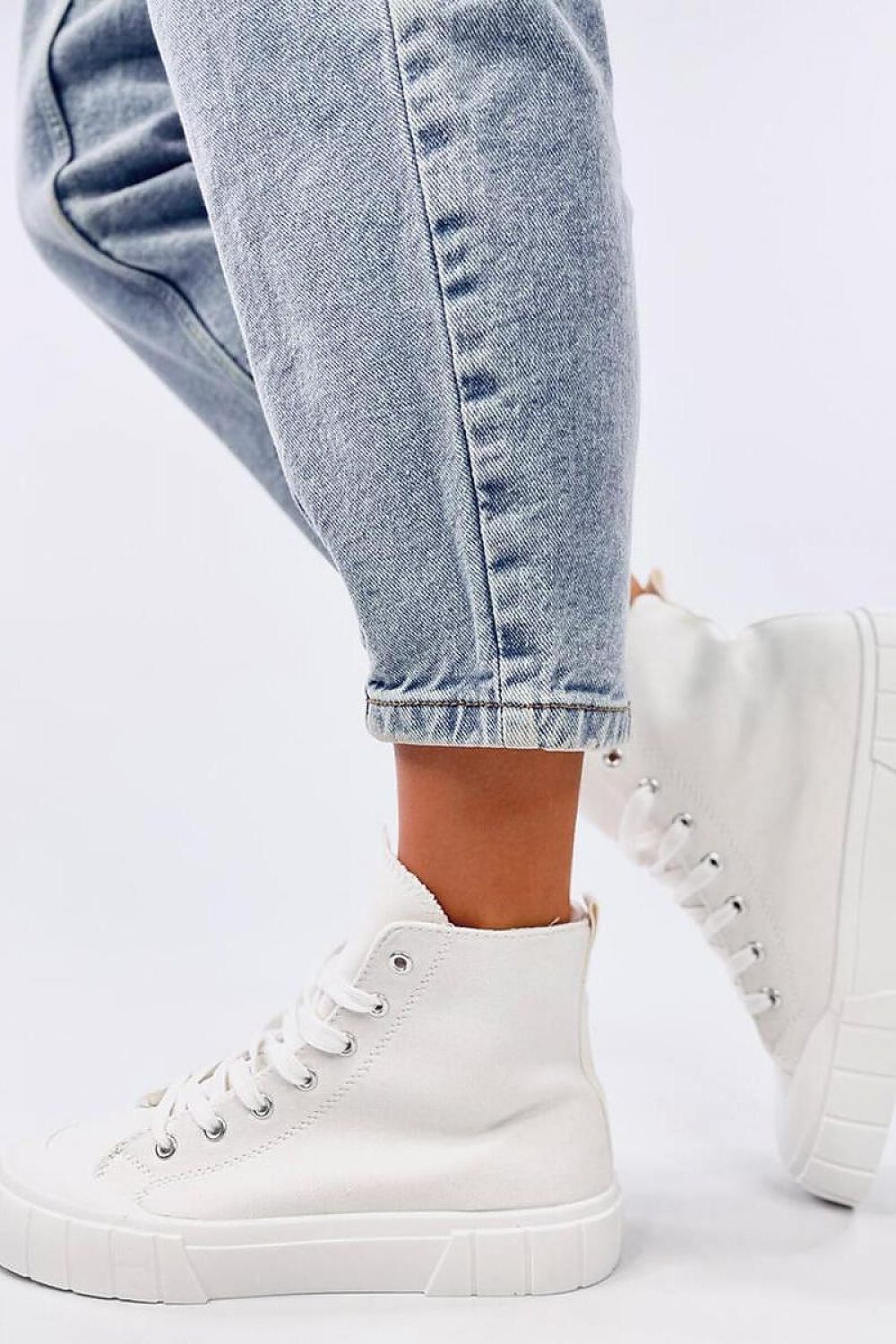 Sneakers Model 195528 Inello
