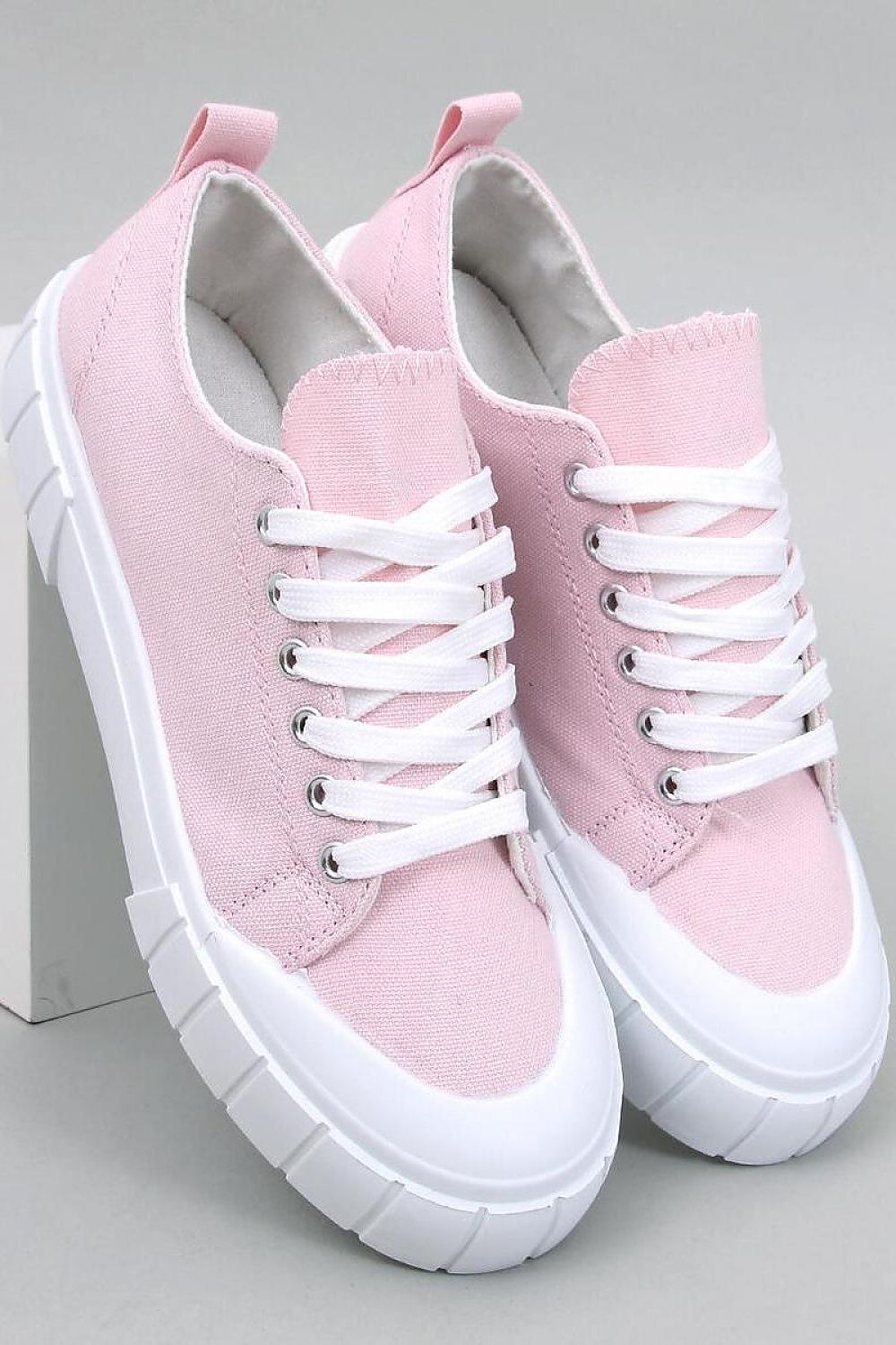 Sneakers Model 195548 Inello