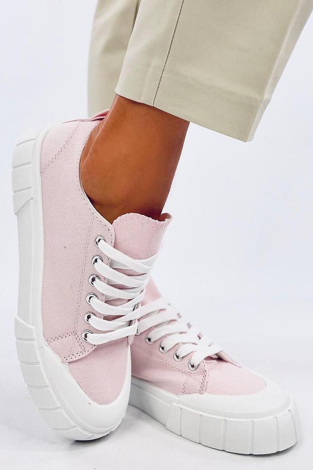 Sneakers Model 195548 Inello