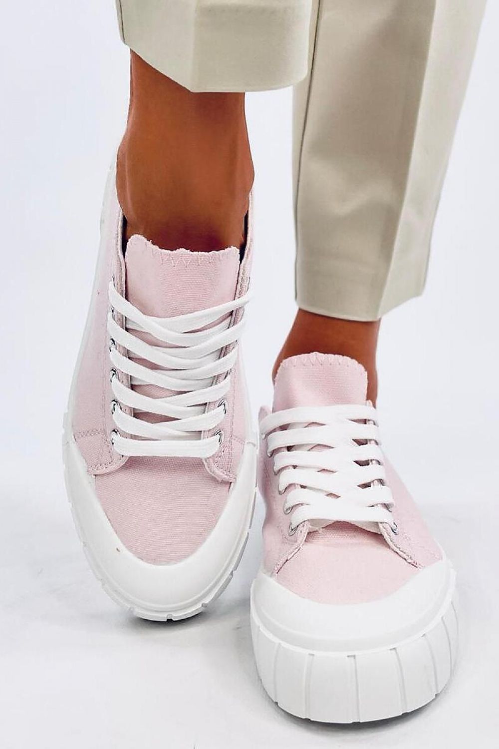 Sneakers Model 195548 Inello