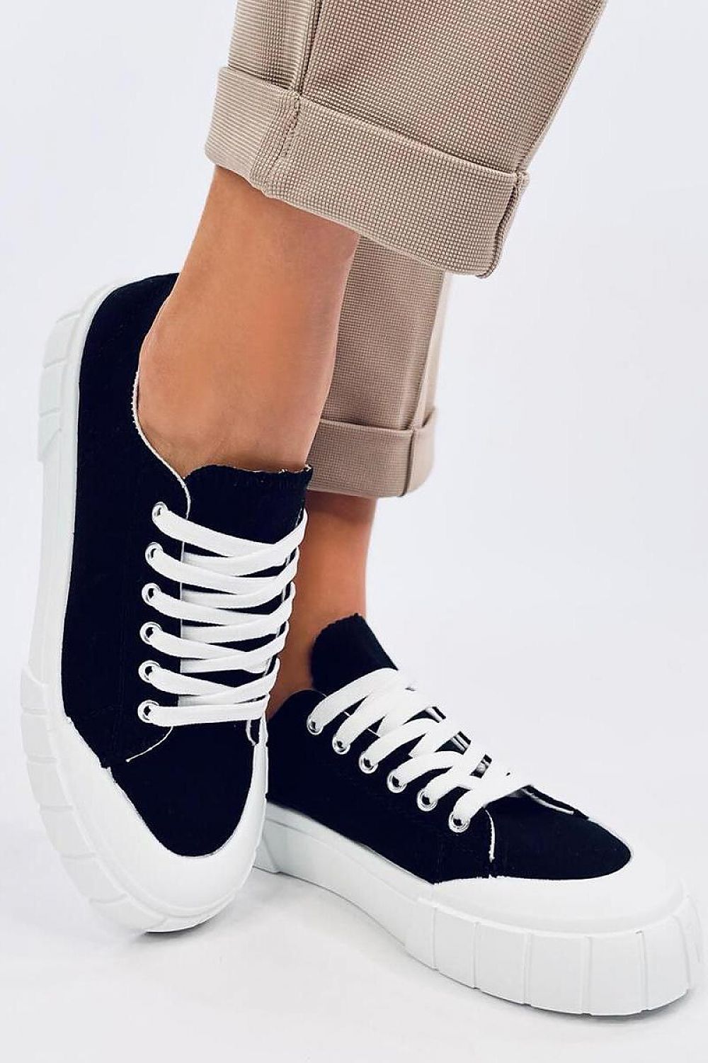 Sneakers Model 195549 Inello