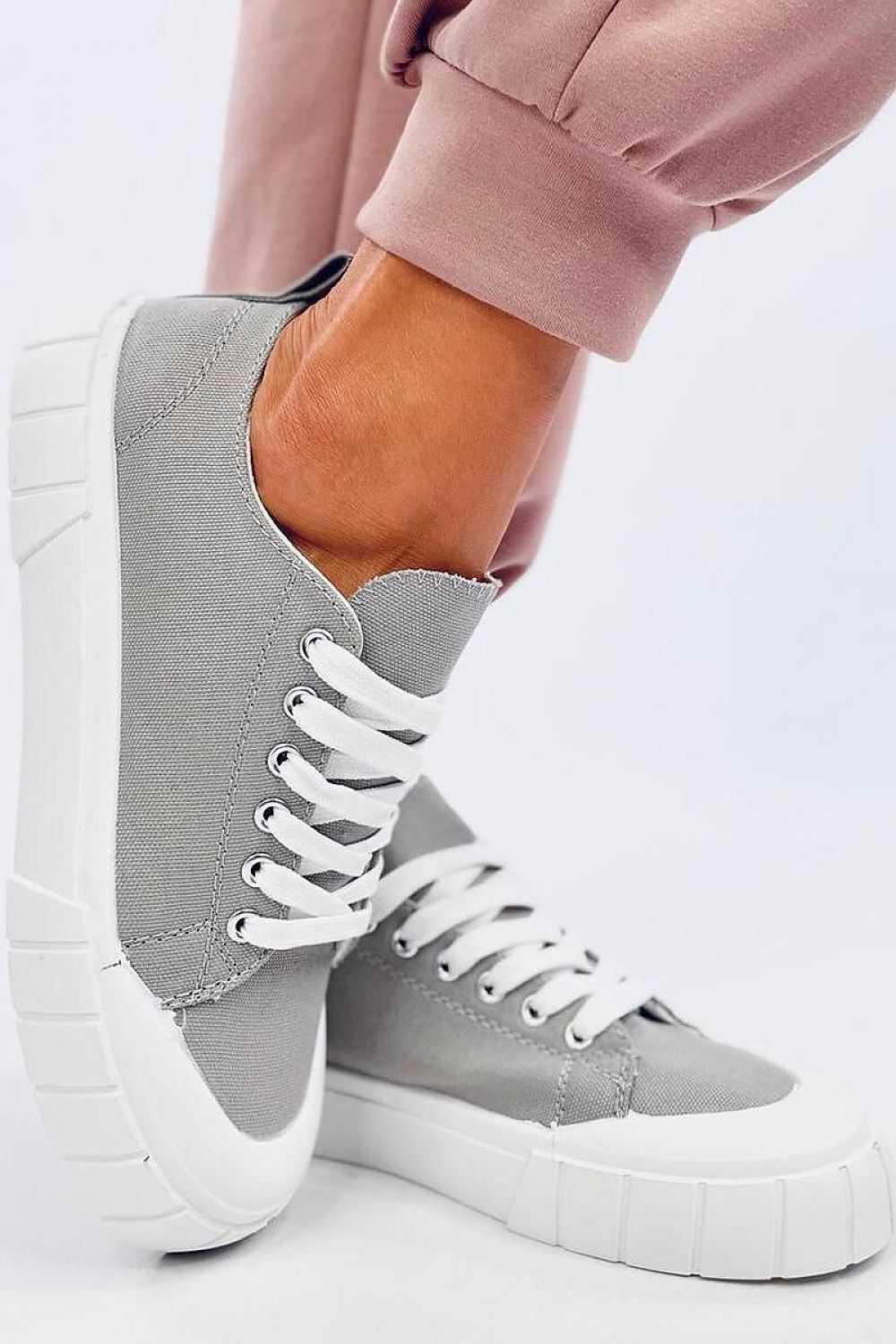 Sneakers Model 195550 Inello