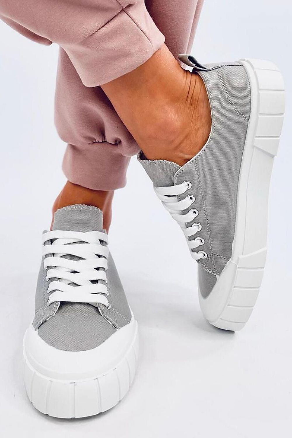 Sneakers Model 195550 Inello