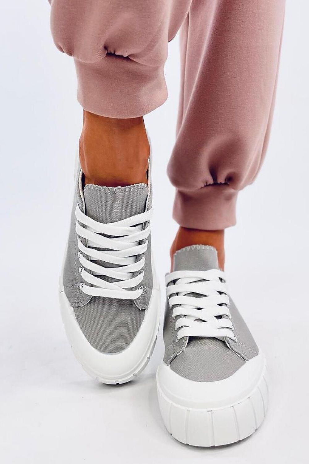 Sneakers Model 195550 Inello