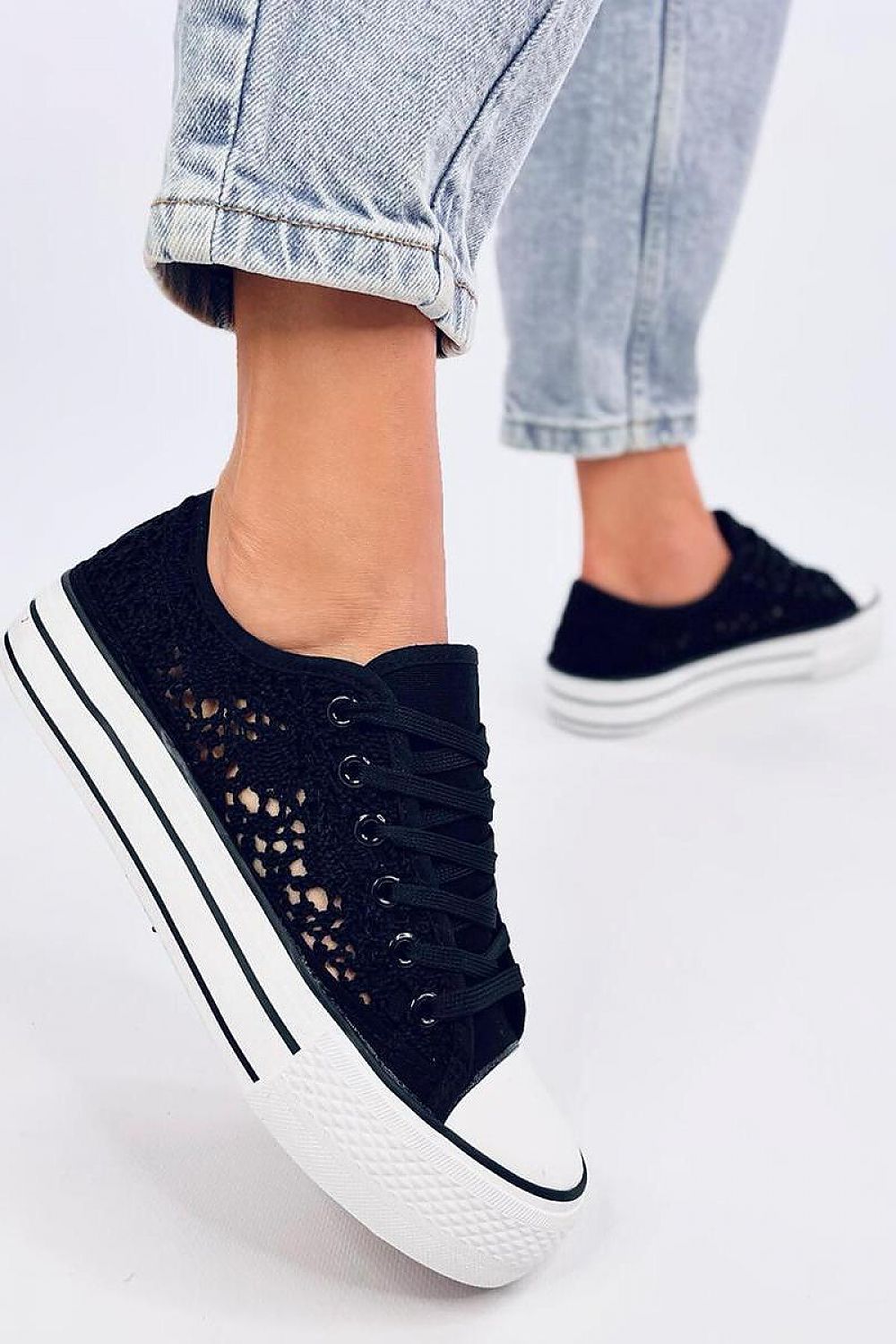 Sneakers Model 195555 Inello