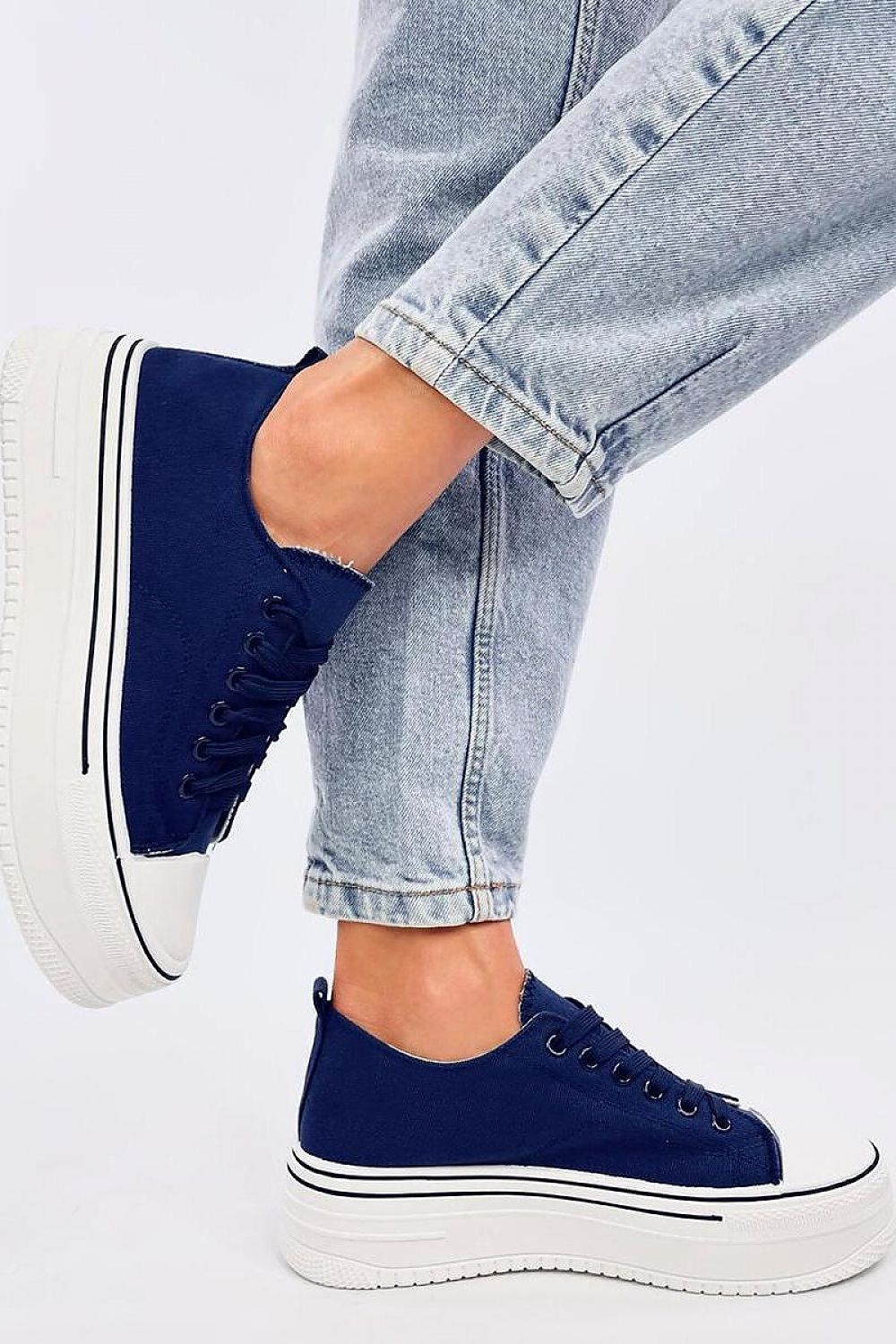 Sneakers Model 195620 Inello