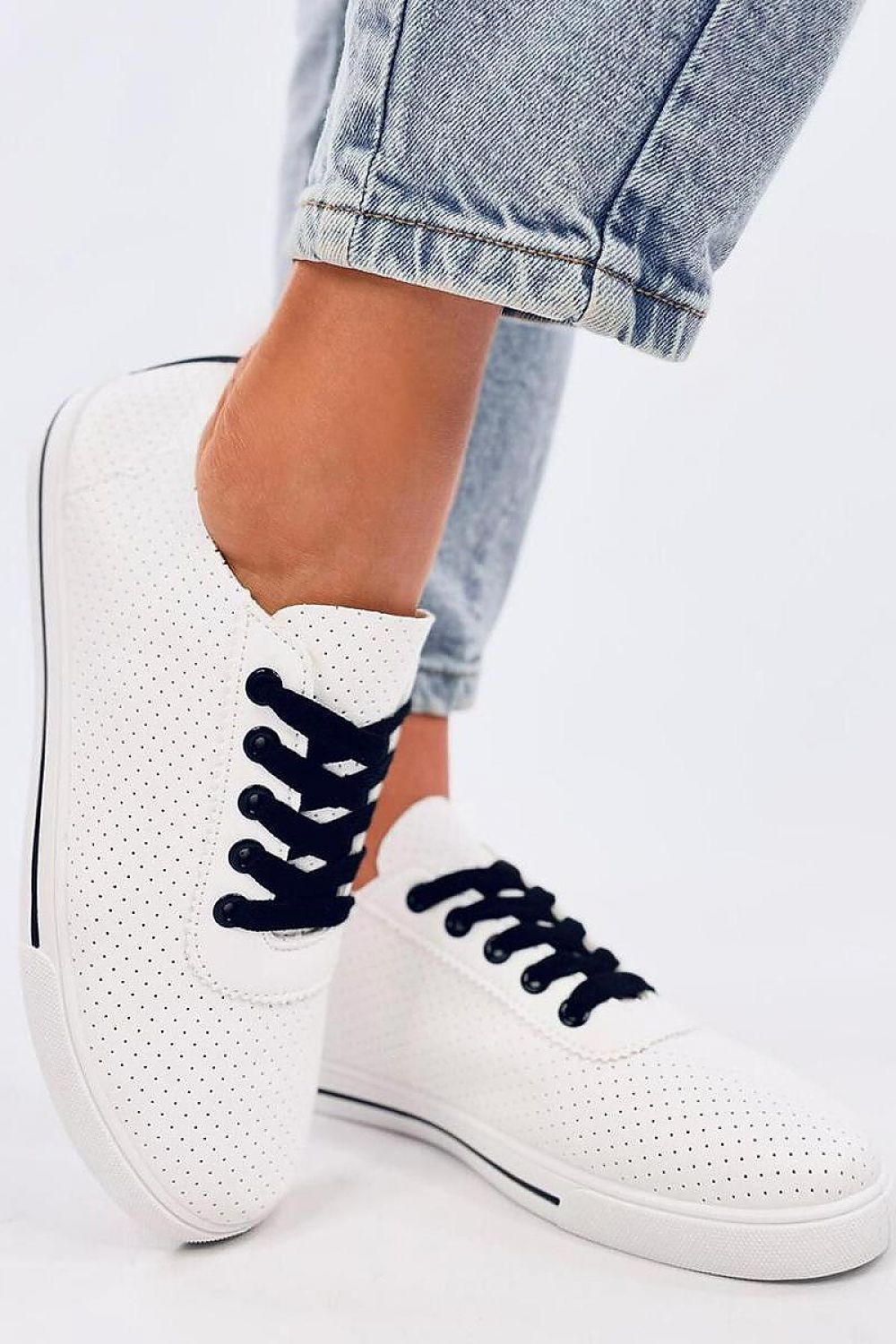 Sneakers Model 196066 Inello