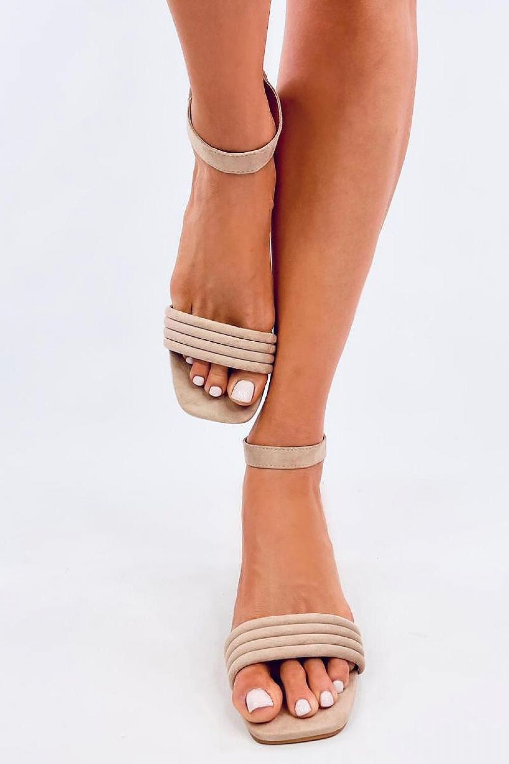Sandalen mit Absatz Model 196076 Inello