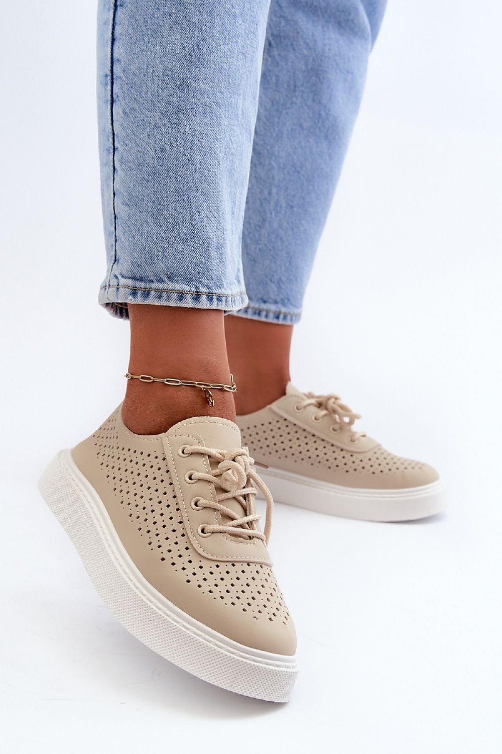 Sneakers Model 198571 Step in style