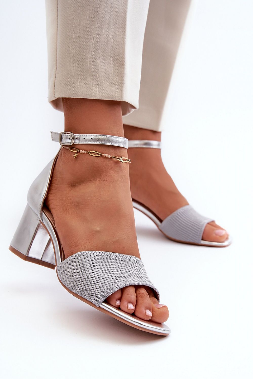 Sandalen mit Absatz Model 198688 Step in style