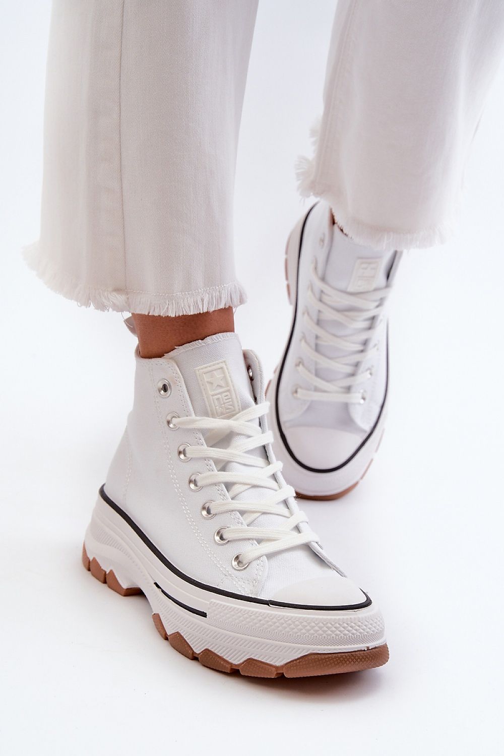 Sneakers Model 198691 Step in style