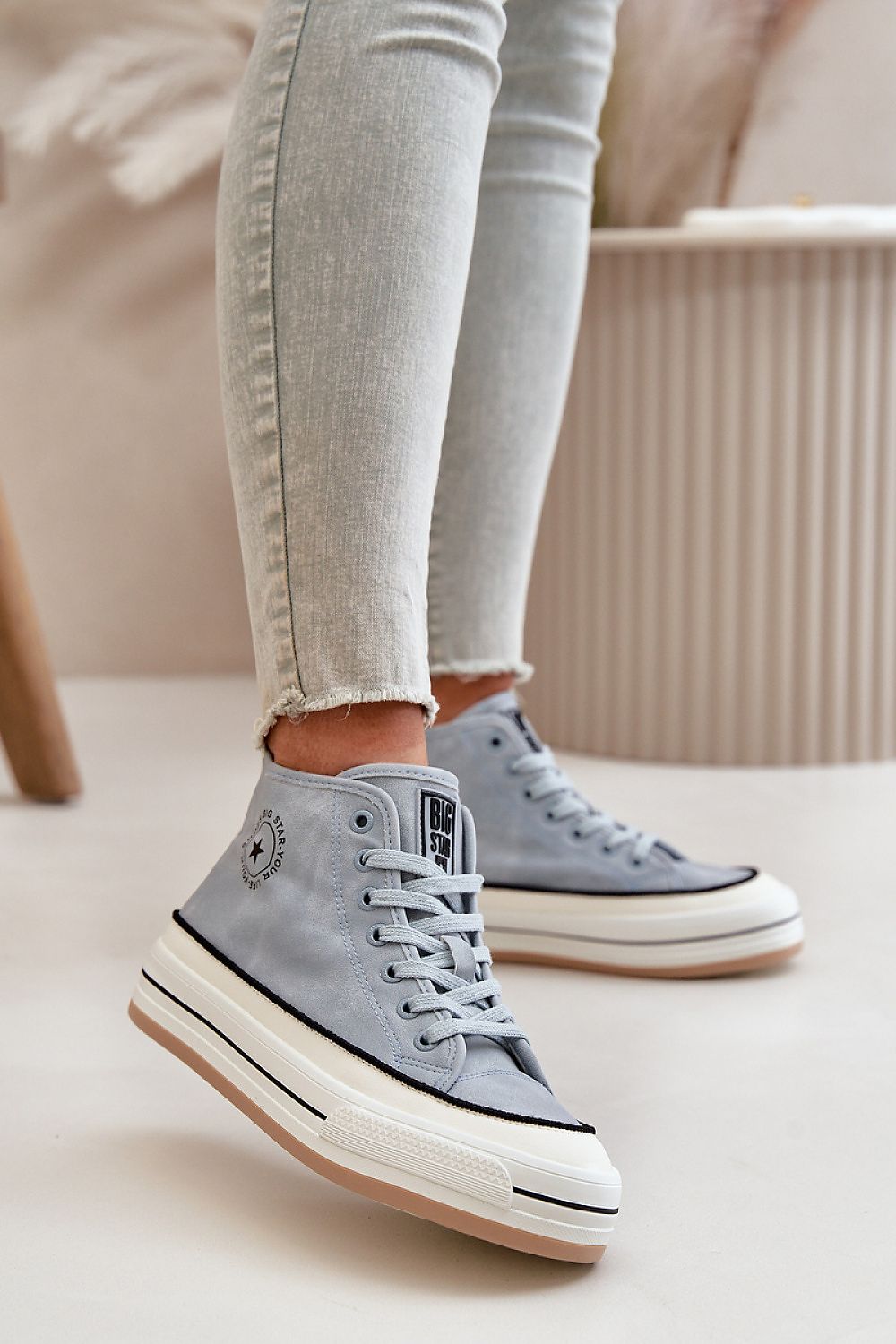 Sneakers Model 199910 Step in style