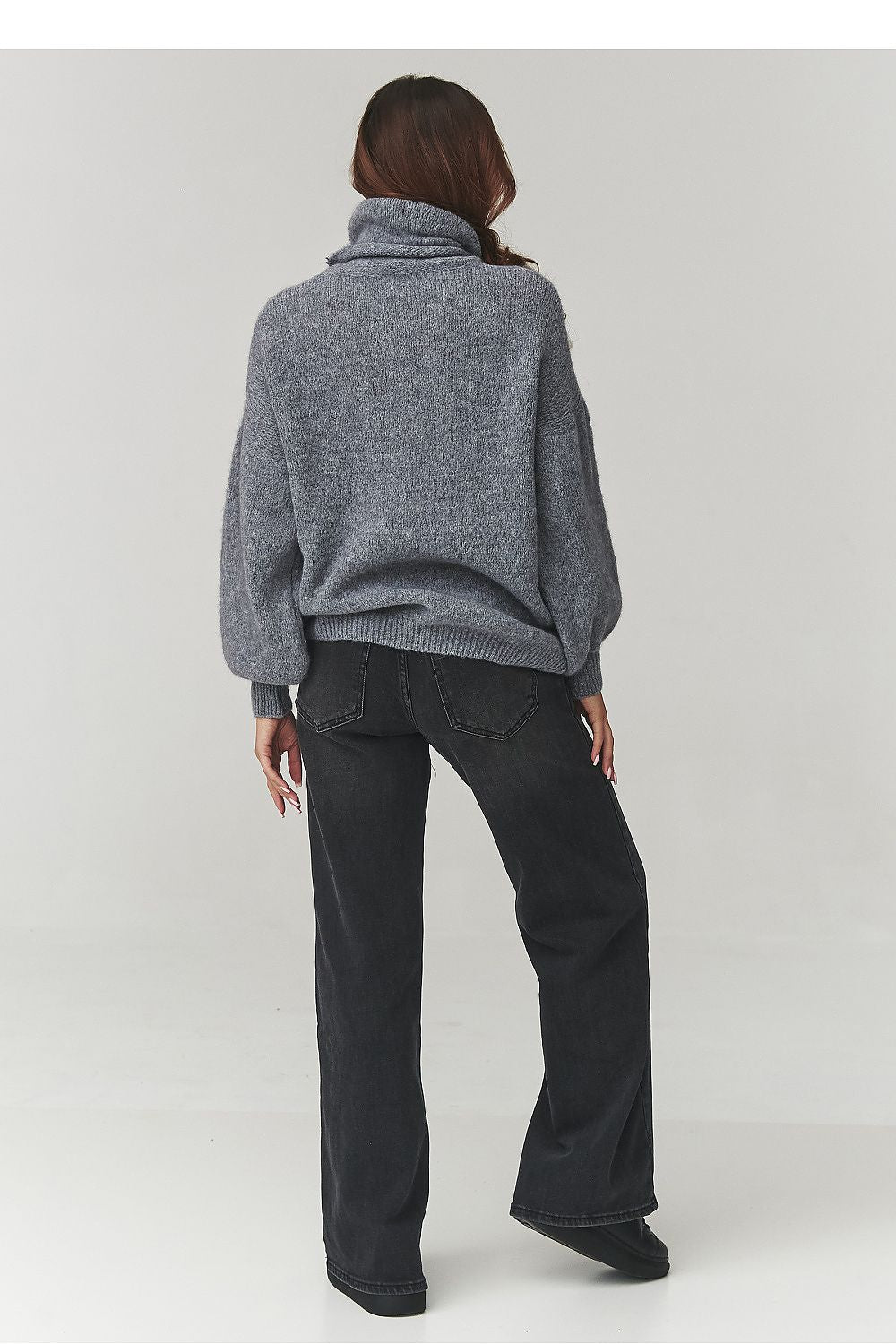 Rollkragenpullover model 220791 Makadamia