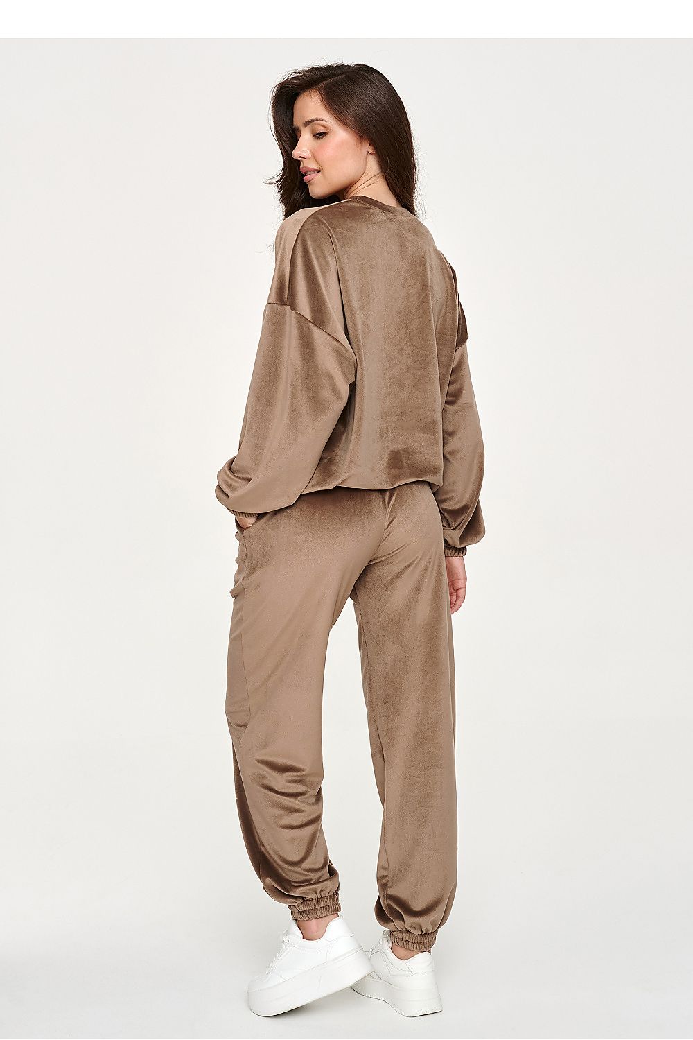 Set model 230826 Makadamia