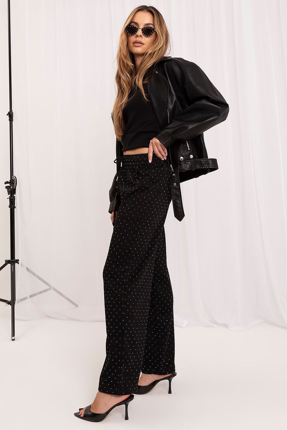 Sportanzug Hosen model 230885 Italy Moda