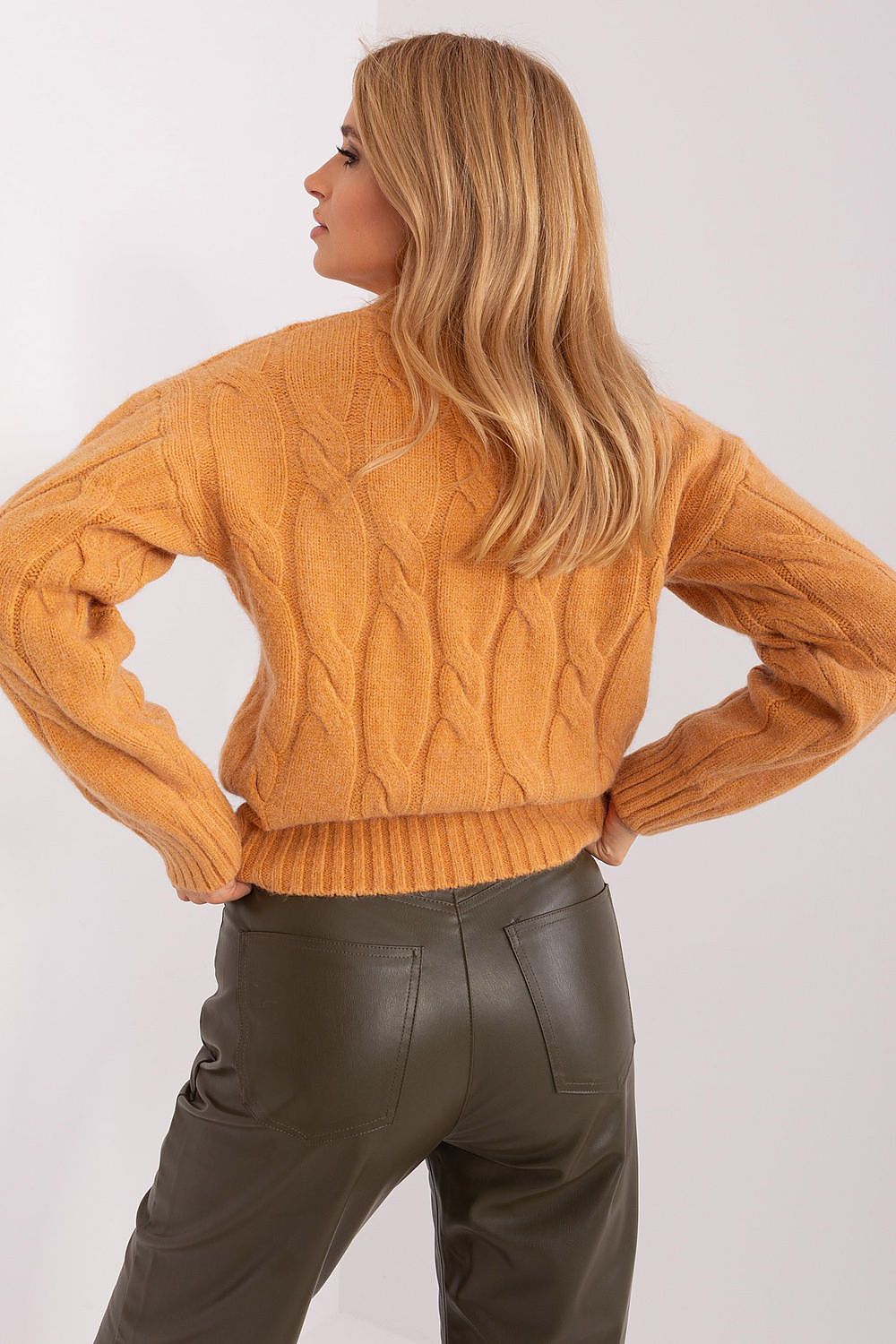 Pullover model 231706 Factory Price