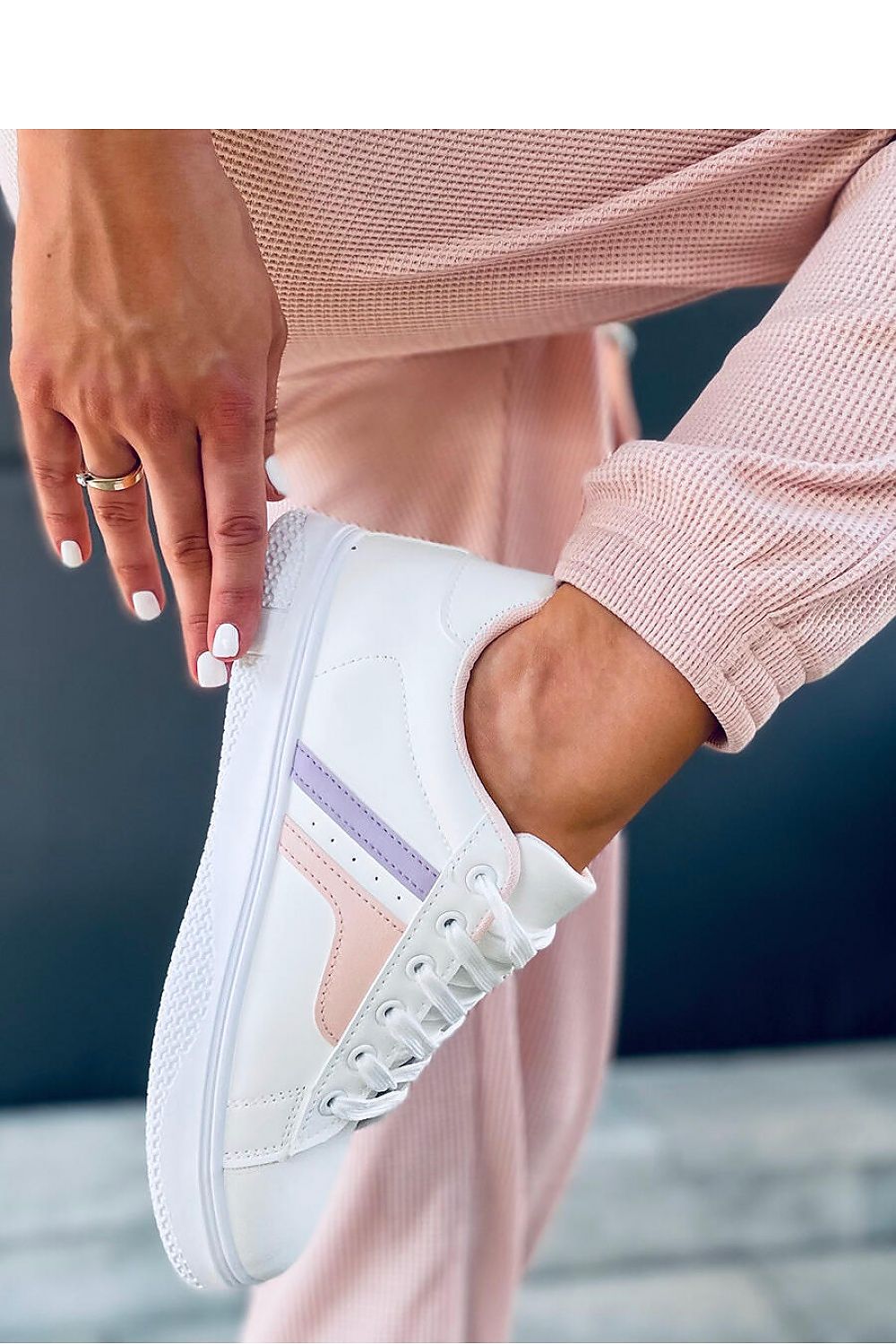 Sneakers Model 167466 Inello