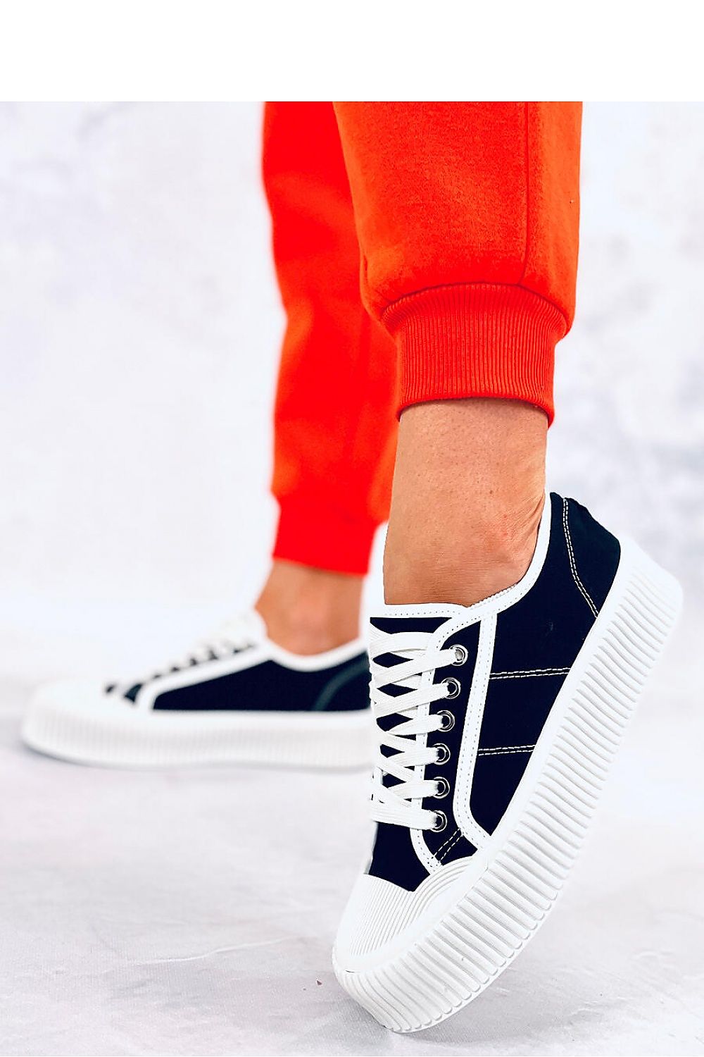 Sneakers Model 176132 Inello