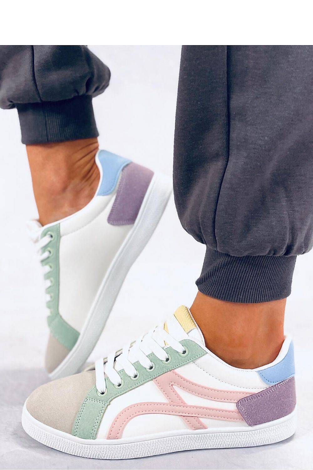 Sneakers Model 176143 Inello