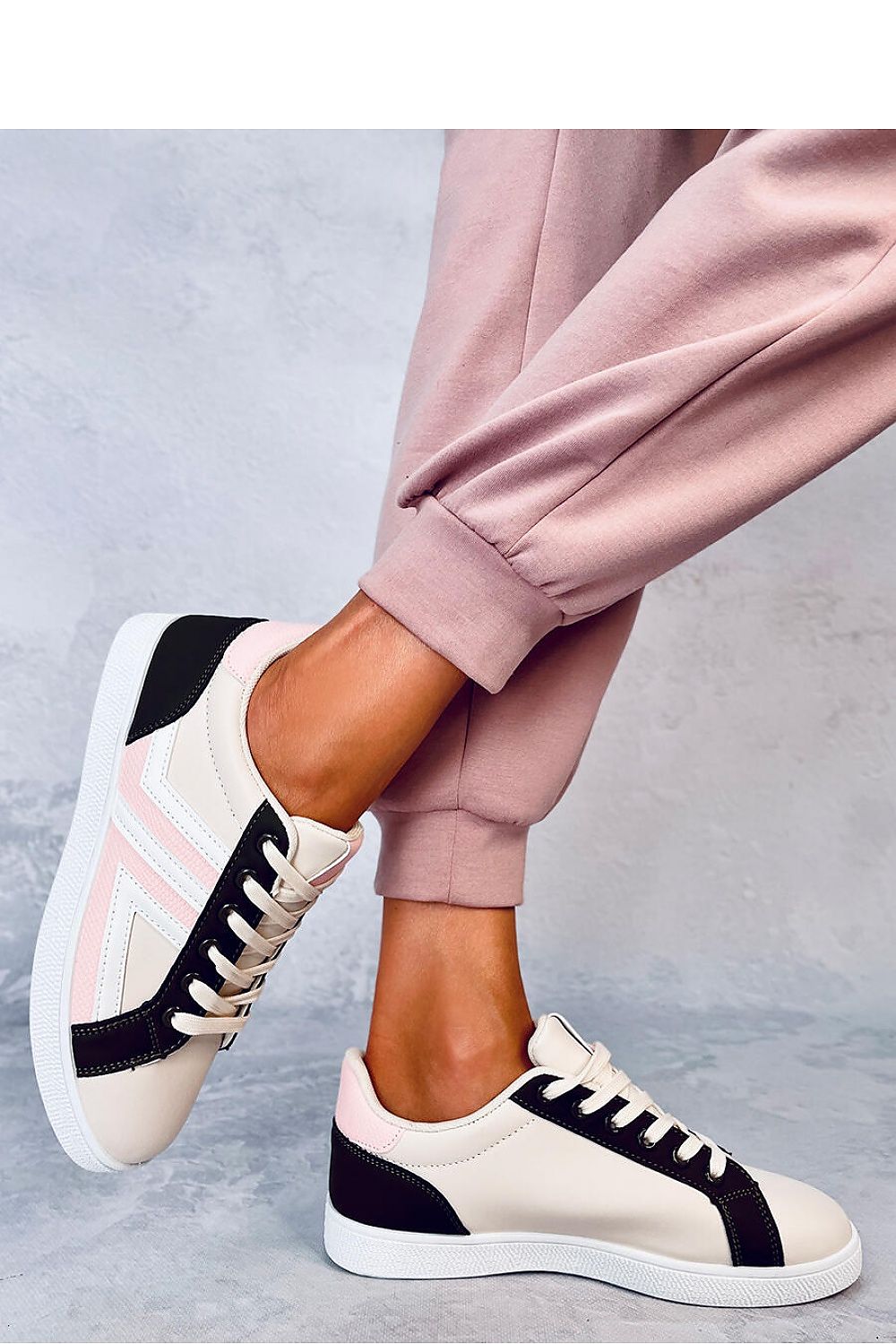 Sneakers Model 184268 Inello