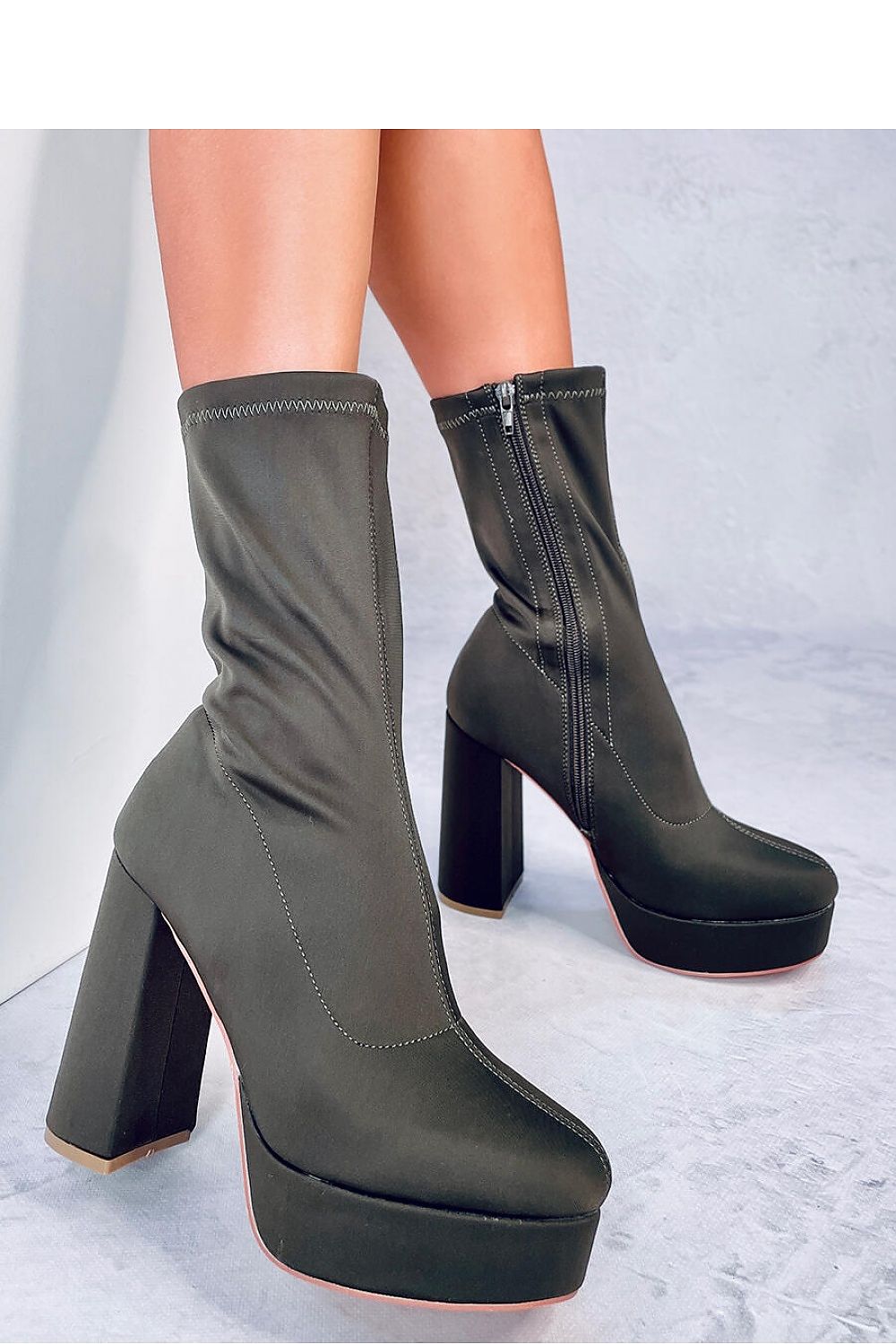 Stiefeletten mit Absatz Model 184335 Inello