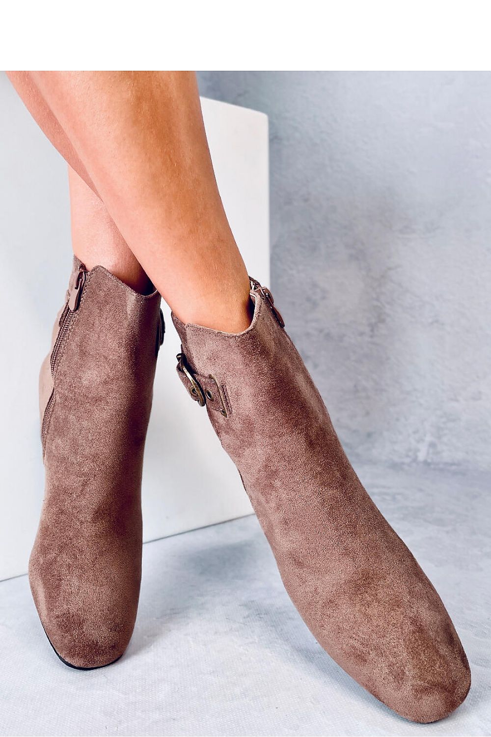 Stiefeletten mit Absatz Model 184469 Inello