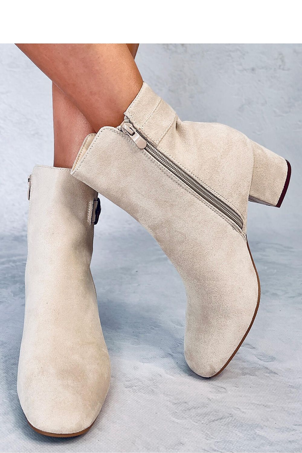 Stiefeletten mit Absatz Model 184470 Inello