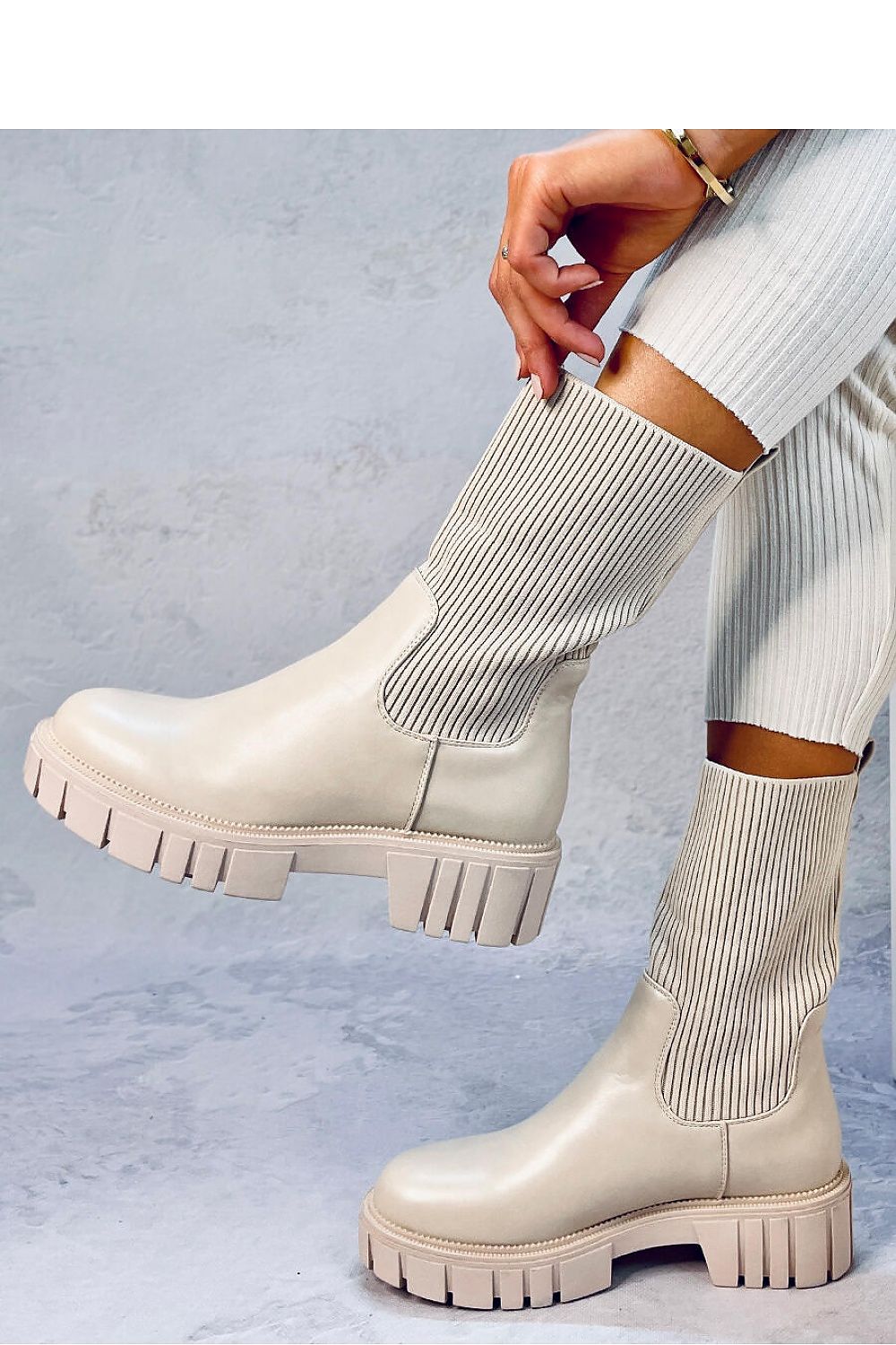 Stiefeletten mit Absatz Model 184478 Inello