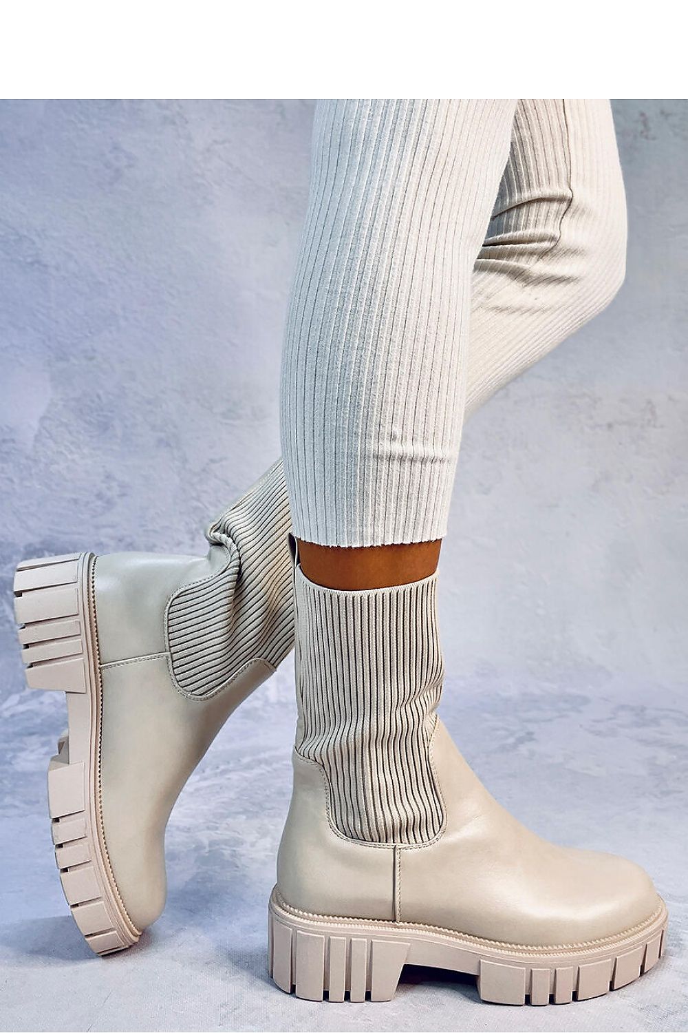 Stiefeletten mit Absatz Model 184478 Inello
