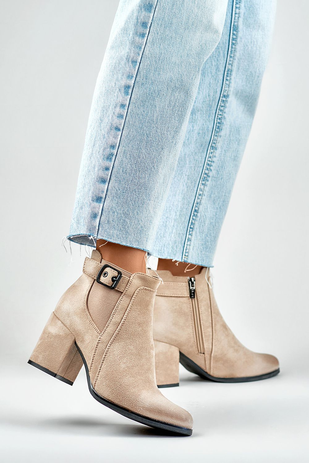Stiefeletten mit Absatz Model 184632 PRIMO