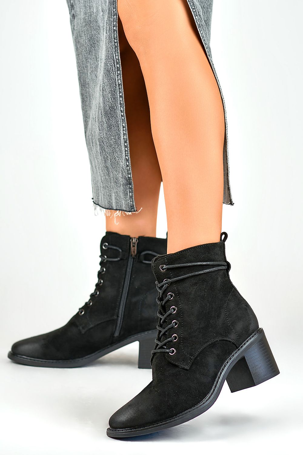 Stiefeletten mit Absatz Model 184635 PRIMO