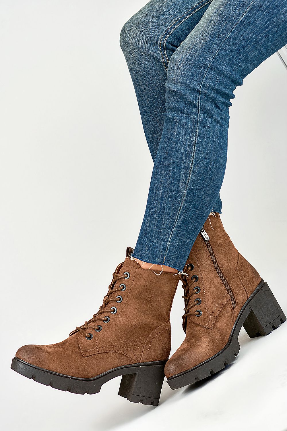 Stiefeletten mit Absatz Model 184858 PRIMO