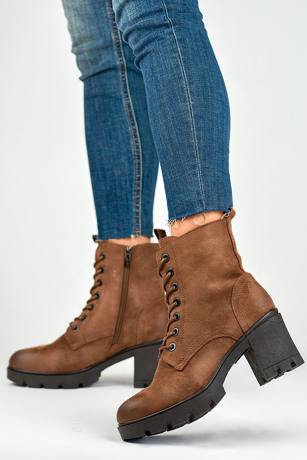 Stiefeletten mit Absatz Model 184858 PRIMO