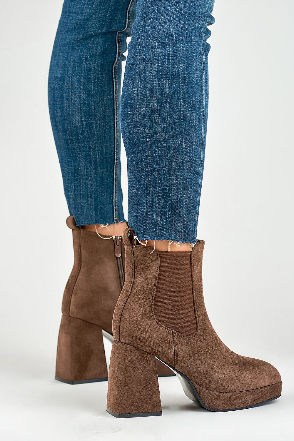 Stiefeletten mit Absatz Model 185182 PRIMO