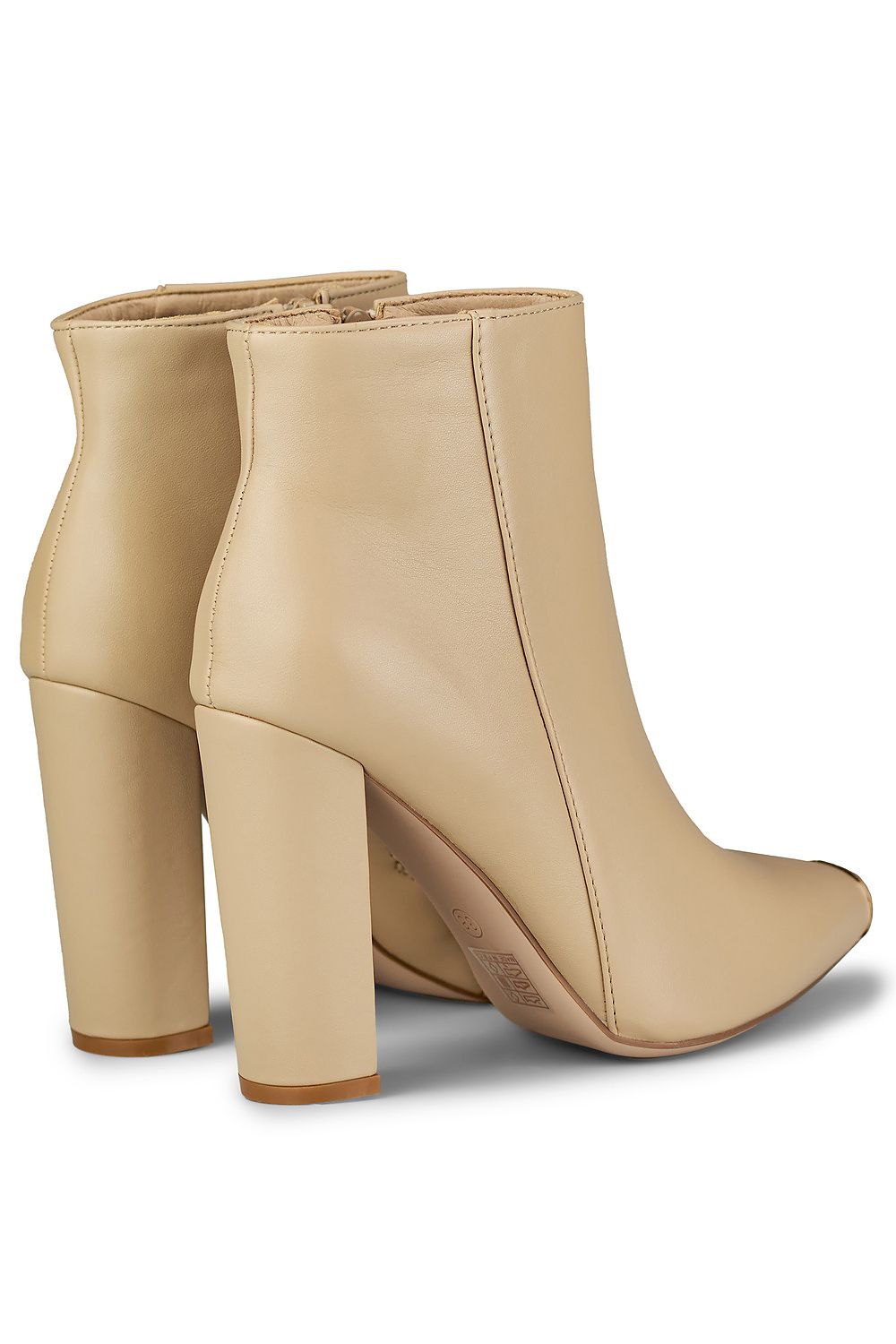 Stiefeletten mit Absatz Model 185403 PRIMO